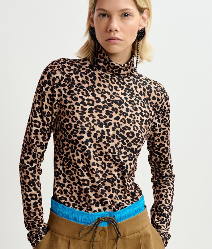 Essentiel Antwerp Printed Roll Neck – - Main Image